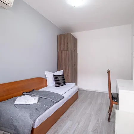 Apartment Raya Top Center 2br