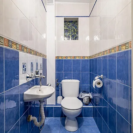 Raya Top Center 2br Apartment *