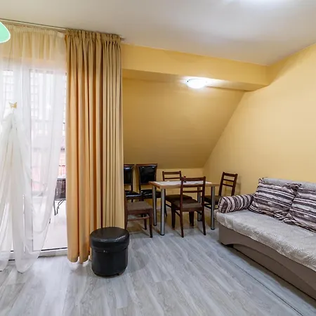 Raya Top Center 2br